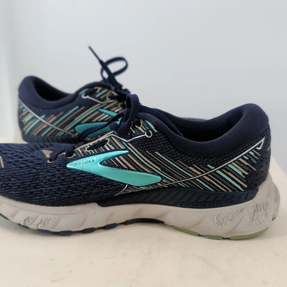 Brooks Adrenaline GTS 19 Cushioned‎ Lace-Up Athletic Sneakers Navy Blue Size 7